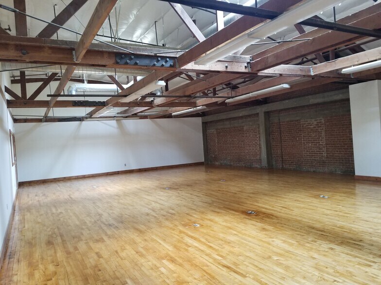 More Photos Of 1800 Essex St, Los Angeles Office Residential For Lease