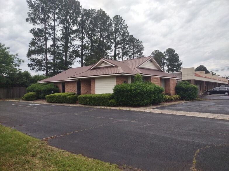 Primary Photo Of 2521 Moody Rd, Warner Robins Medical For Lease