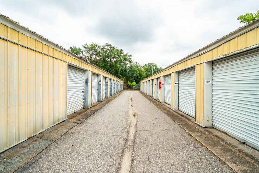 More Photos Of 1719 Signal Point Rd, Charleston Self Storage For Sale