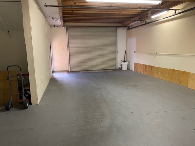 More Photos Of 74 Digital Dr, Novato Warehouse For Sale