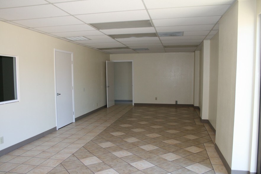 More Photos Of 2167 Montgomery St, Oroville Office For Lease