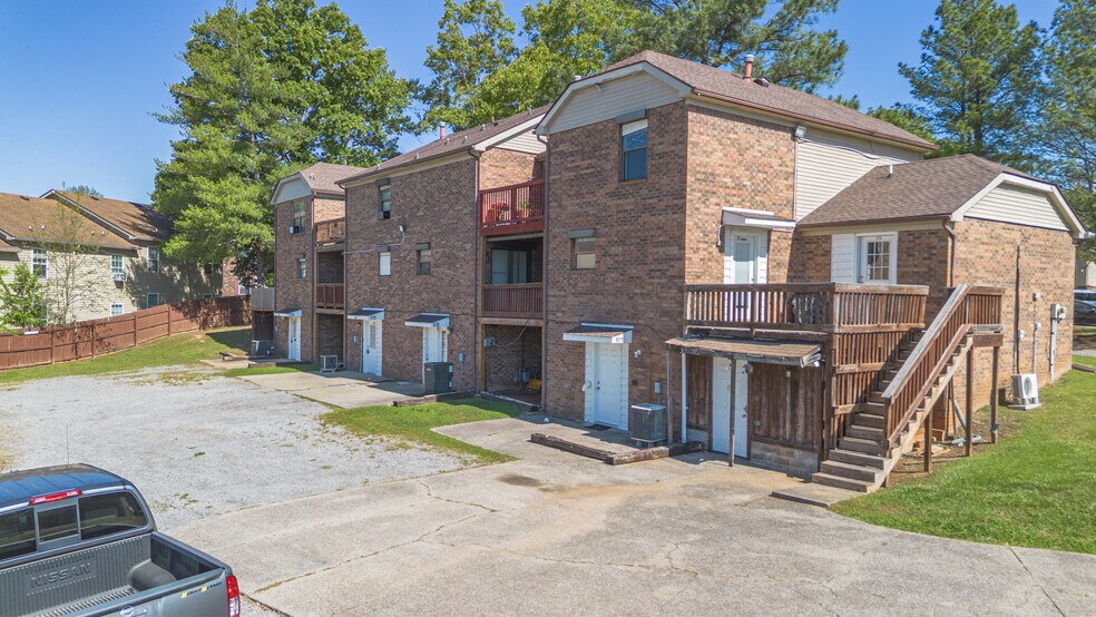 More Photos Of 162 Condor Ct, Clarksville Apartments For Sale
