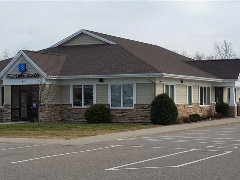 More Photos Of 151 Saint Andrews Ct, Mankato Office For Lease