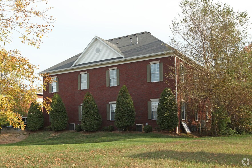 More Photos Of 5811 Bardstown Rd, Louisville Medical For Lease