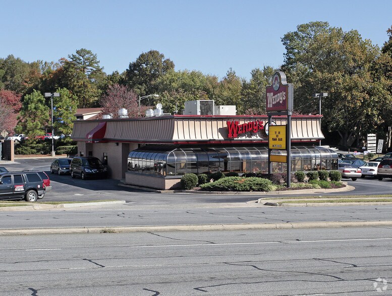 More Photos Of 1312 NE Johnson Ferry Rd, Marietta Fast Food For Lease