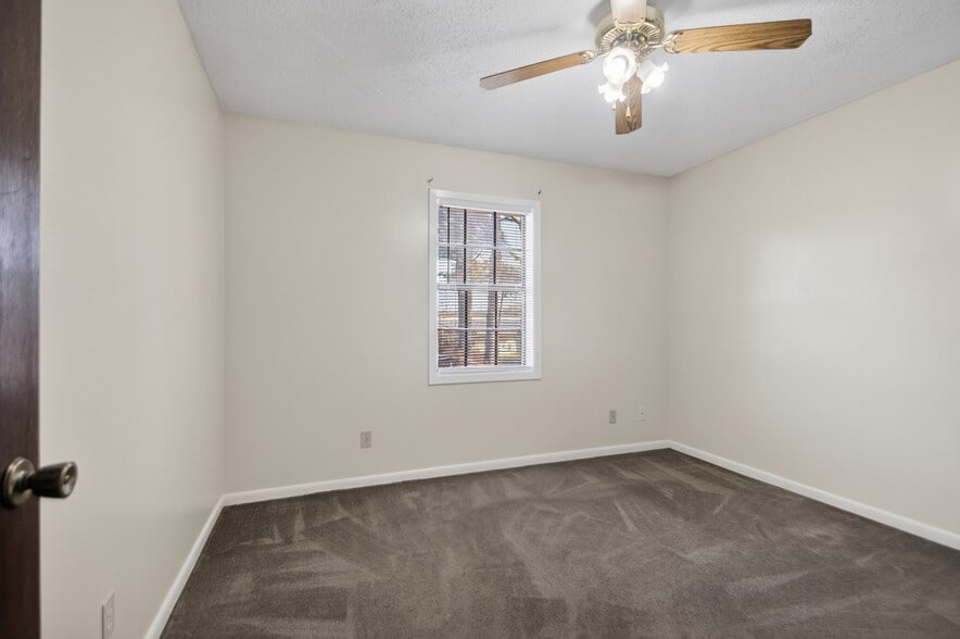 More Photos Of 701 E 4th St, Carlisle Apartments For Sale