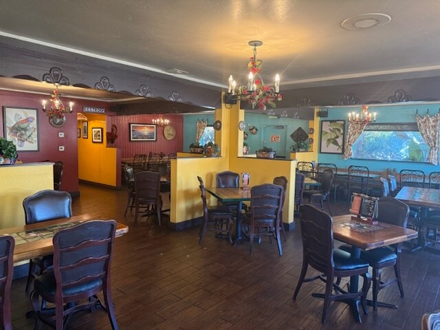 More Photos Of 1964 W Foothill Blvd, Upland Restaurant For Lease