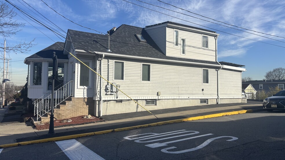 More Photos Of 232 Union Blvd, Totowa Office For Sale