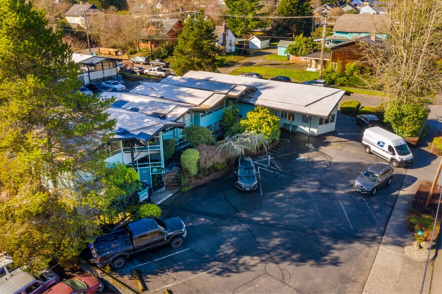 More Photos Of 1015 4th Ave SW, Olympia Office For Sale