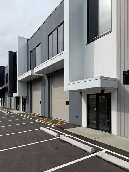 More Photos Of 3642 No. 4 Rd, Richmond Warehouse For Lease