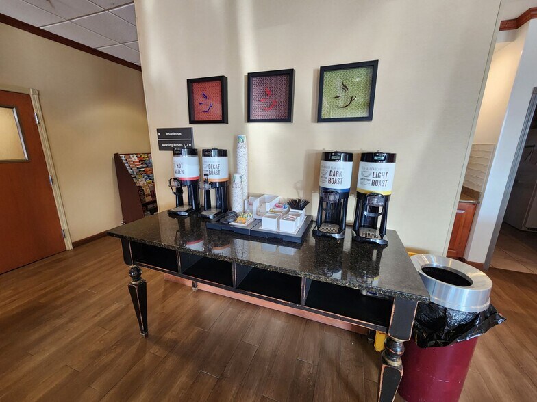 More Photos Of 102 McCormick Pky, Canon City Hotel For Sale