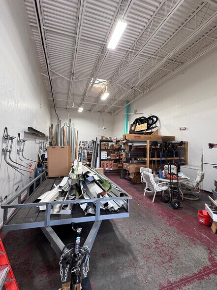 More Photos Of 1520 SE Niemeyer Cir, Port Saint Lucie Warehouse For Lease