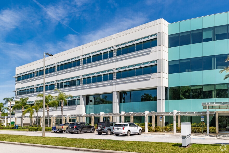 More Photos Of 8705 Henderson Rd, Tampa Office For Lease