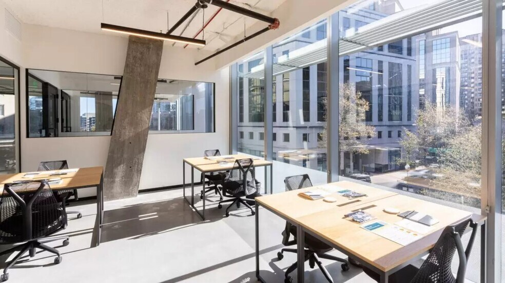 More Photos Of 2311 Wilson Blvd, Arlington Coworking Space