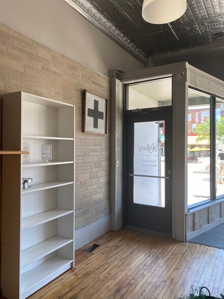 More Photos Of 216-218 S Minnesota Ave, Saint Peter Apartments For Sale