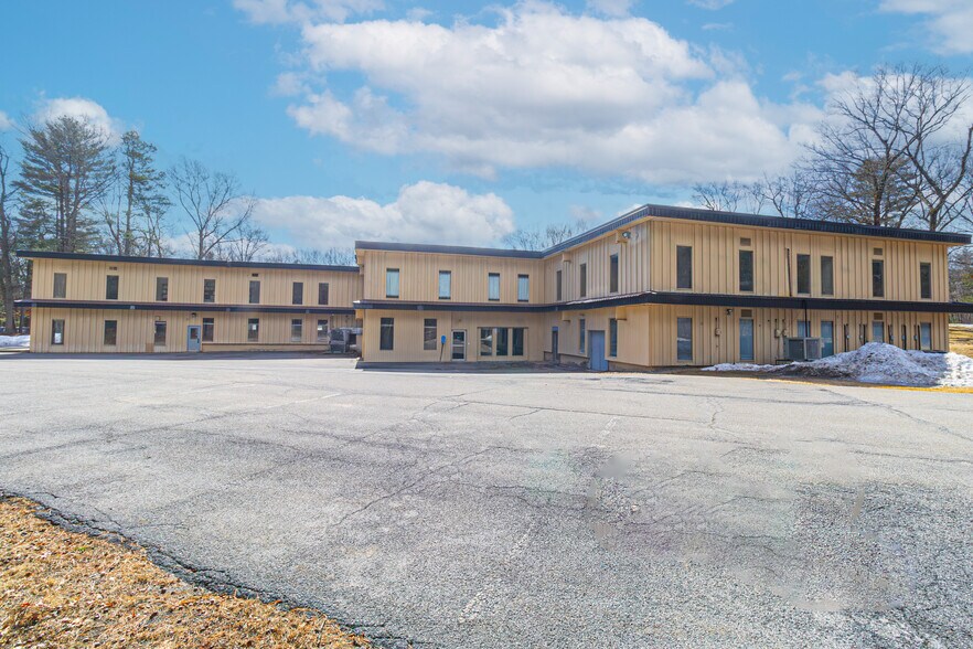 More Photos Of 313 Ushers Rd, Ballston Lake Office For Sale