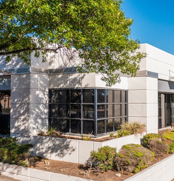 More Photos Of 140 Heimer Rd, San Antonio Unknown For Lease