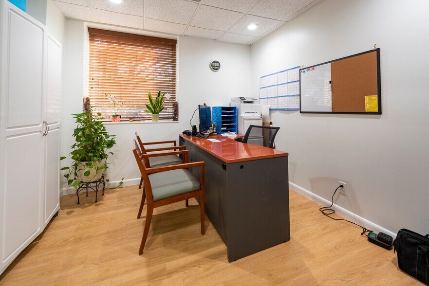 More Photos Of 8201 W Mcnab Rd, Tamarac General Retail For Sale