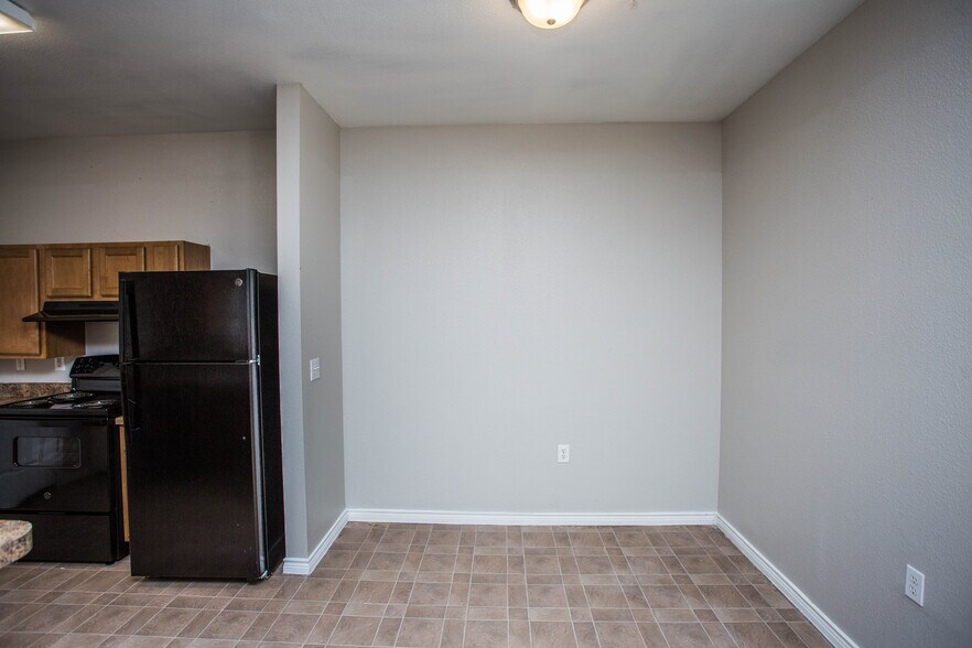 More Photos Of 2627 Oak Dr, Lubbock Apartments For Sale