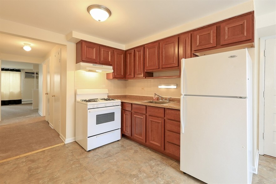 More Photos Of 8813 Dee Rd, Des Plaines Apartments For Sale