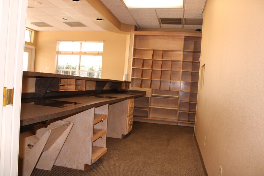 More Photos Of 6407 Colleyville Blvd, Colleyville Medical For Sale