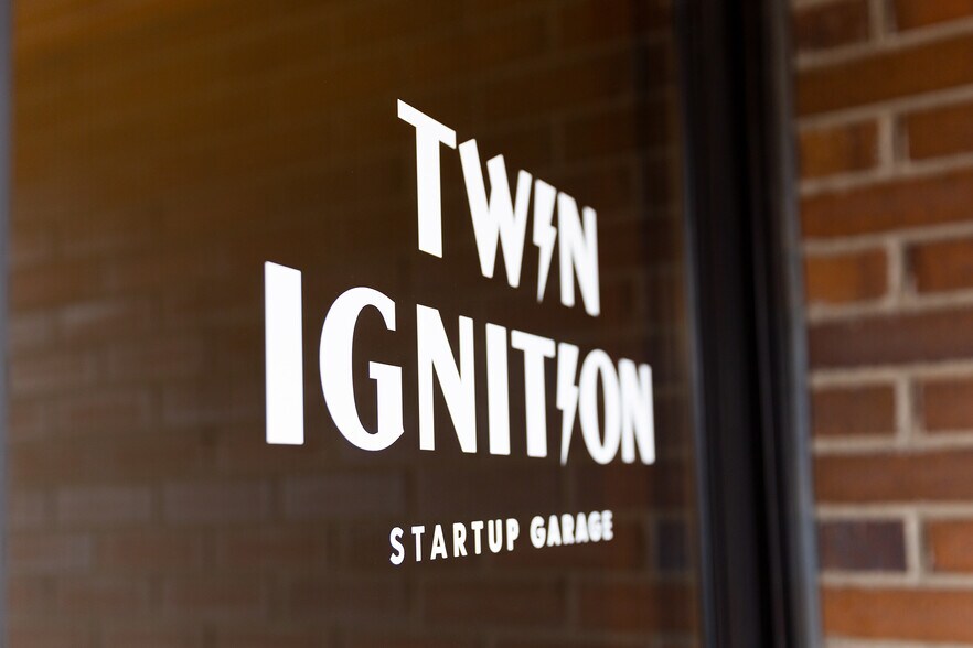 More Photos Of 1317 Marshall St NE, Minneapolis Storefront For Lease