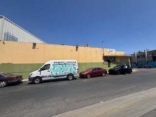 More Photos Of 1000 Lawrence St, Los Angeles Warehouse For Sale