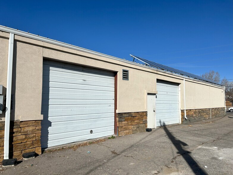 Primary Photo Of 3455 S Eliot St, Sheridan Warehouse For Lease