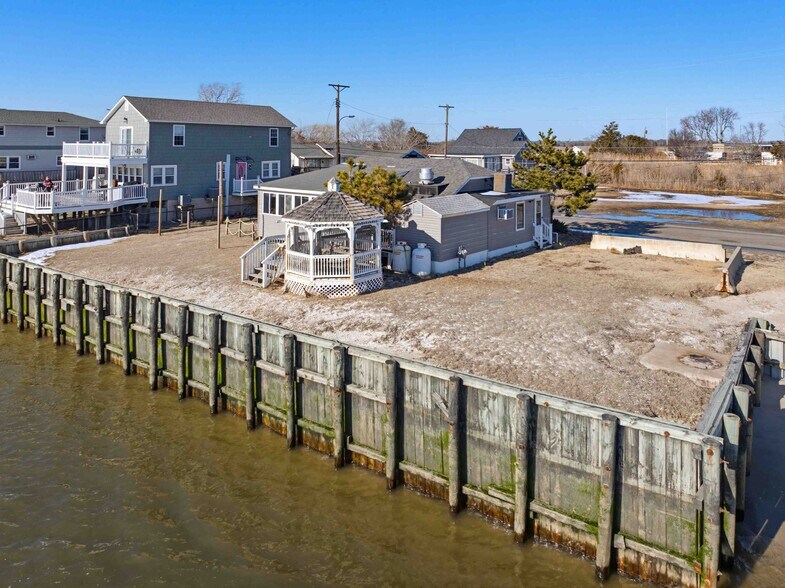 More Photos Of 102 Delaware ave, Fortescue Restaurant For Sale