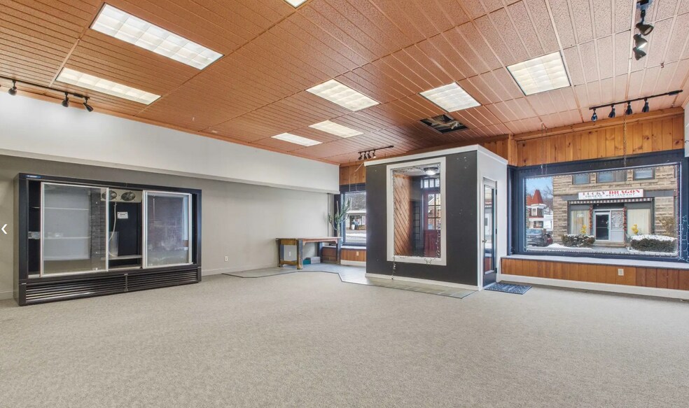 More Photos Of 47 Main St, Ashland Freestanding For Sale