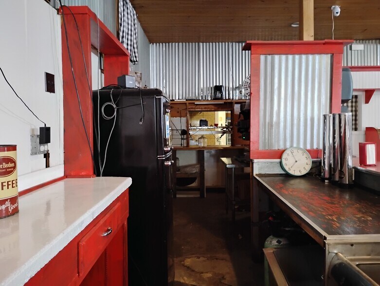 More Photos Of 111 N State St, Fort Davis Hotel For Sale