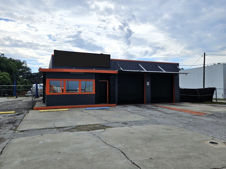 More Photos Of 15217 US 301, Dade City Office For Sale