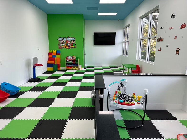 More Photos Of 250 NW Peacock Blvd, Port Saint Lucie Health Club For Lease