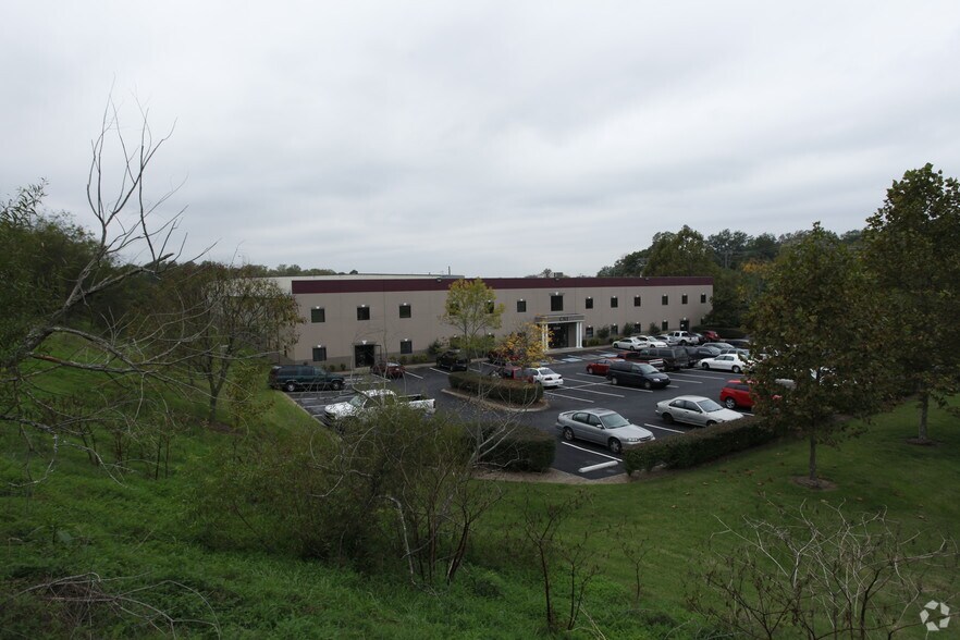 More Photos Of 5582-5584 Mount View Rd, Antioch Warehouse For Lease
