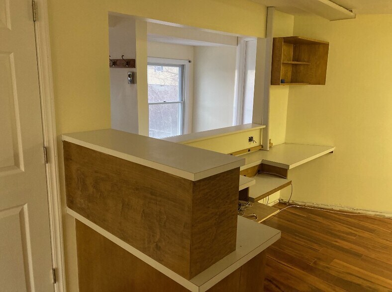 More Photos Of 531-535 W Main St, Norwich Medical For Sale