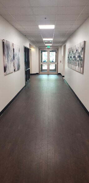 More Photos Of 1909 Mallory Ln, Franklin Medical For Lease