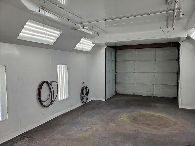 More Photos Of 2127 Central Ave, Schenectady Auto Repair For Sale