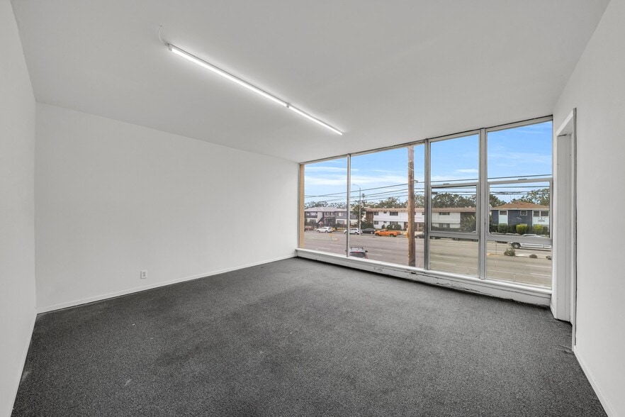 More Photos Of 2610 W Imperial Hwy, Hawthorne Storefront Retail Office For Lease