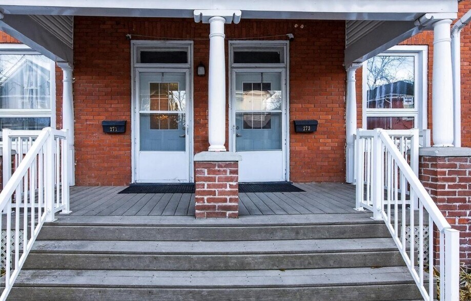 More Photos Of 271 Thomas St, Peterborough Apartments For Sale