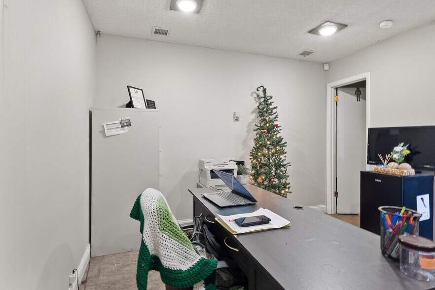 More Photos Of 1001 W 9th St, Russellville Apartments For Sale