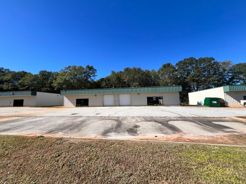 More Photos Of 1317 Cedar Lane Rd, Greenville Light Manufacturing For Lease