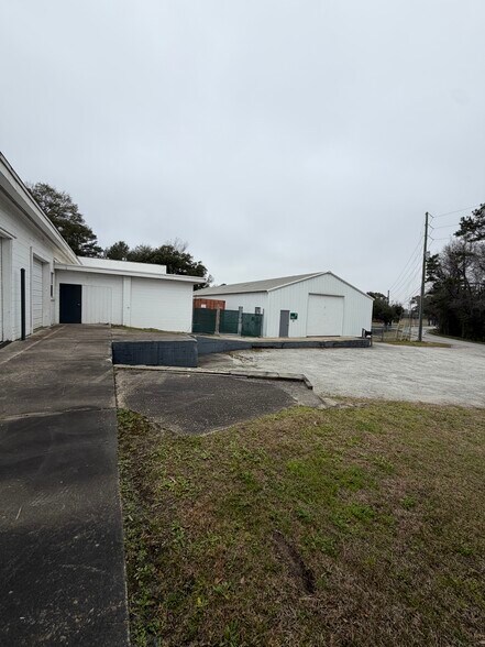 More Photos Of 4208 Pace St, North Charleston Warehouse For Lease