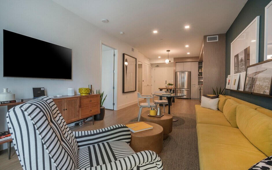 More Photos Of 1501 Island Ave, San Diego Apartments For Lease