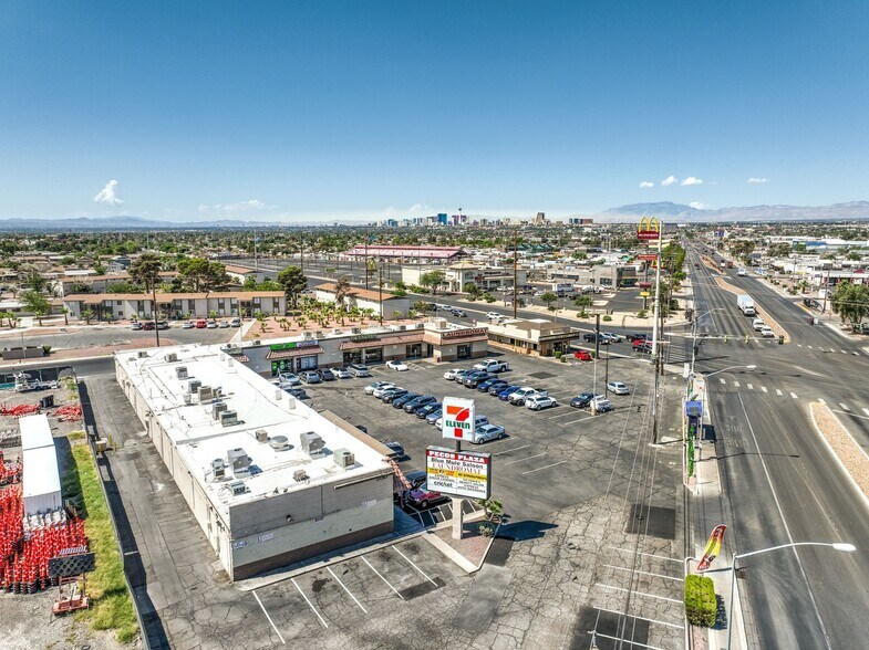 More Photos Of 3104-3130 N Las Vegas Blvd, Las Vegas Unknown For Lease