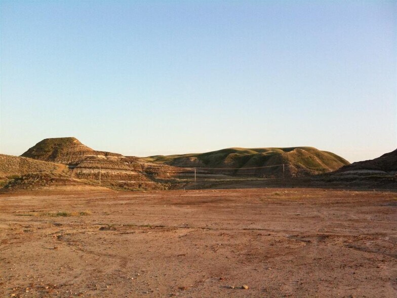 More Photos Of 360 Industrial Rd, Drumheller Land For Sale
