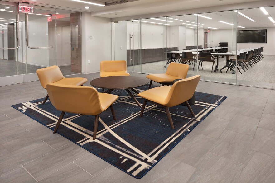 More Photos Of 1600 International Dr, McLean Office For Lease