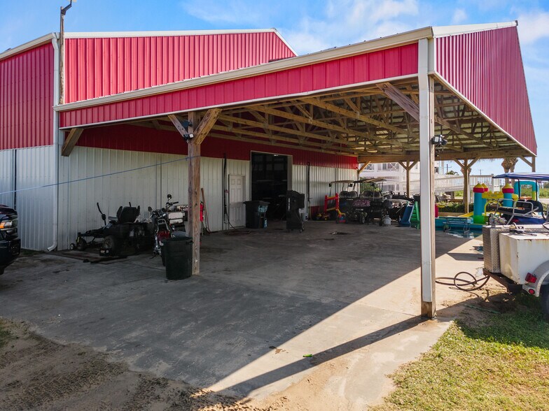 More Photos Of 2278 TX-87 Hwy, Crystal Beach Warehouse For Sale