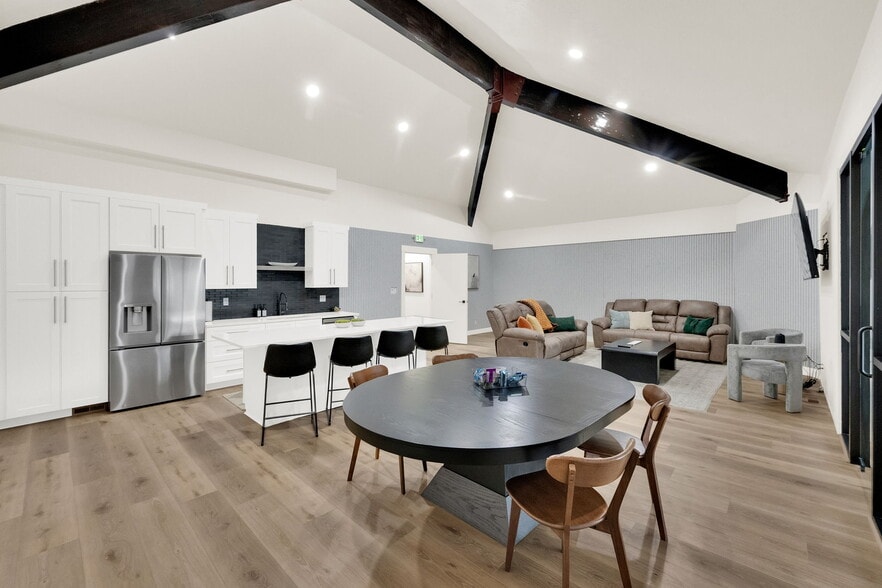 More Photos Of 10885 S State St, Sandy Medical For Sale