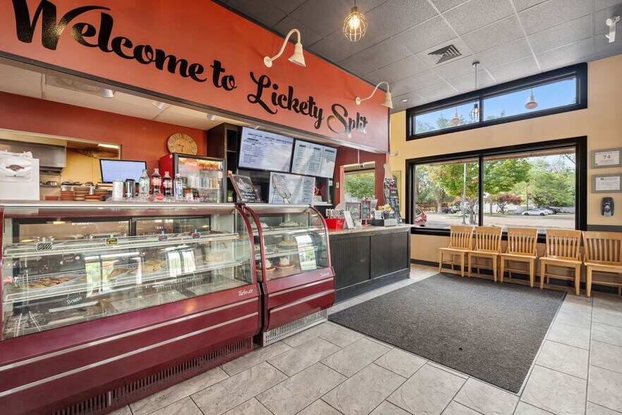 More Photos Of 1138 Yellowstone, Pocatello Restaurant For Sale