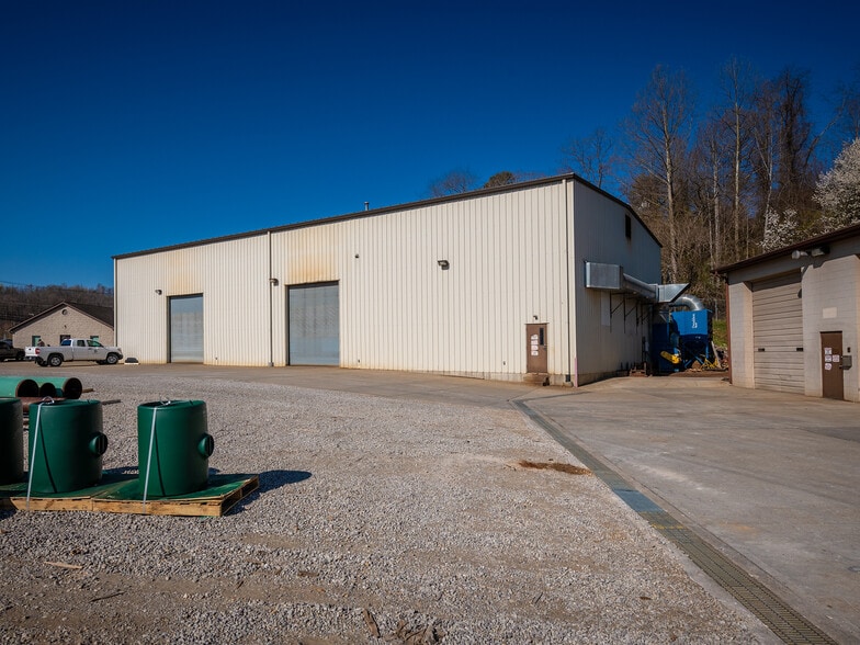 More Photos Of 14535 US Route 60, Milton Manufacturing For Sale